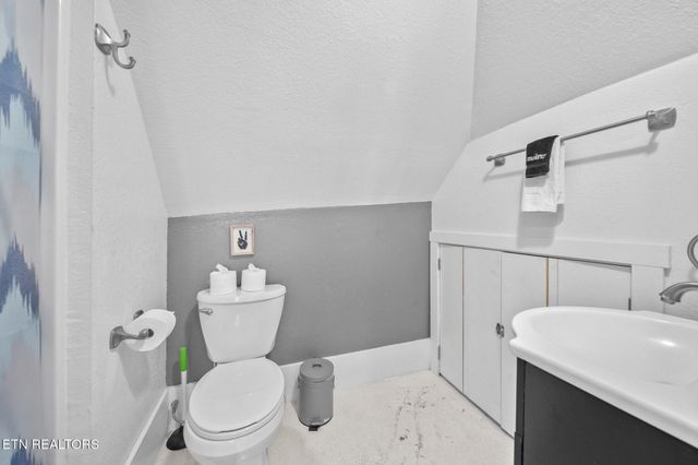 808 N 4th Ave, Knoxville, TN 37917