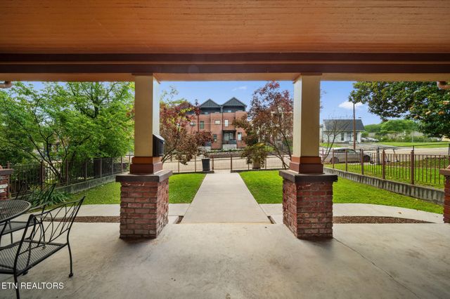 808 N 4th Ave, Knoxville, TN 37917