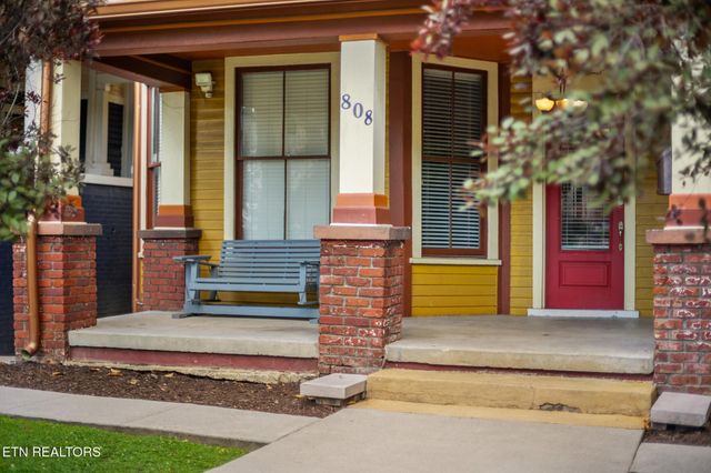 808 N 4th Ave, Knoxville, TN 37917