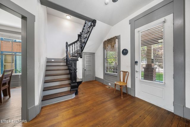 808 N 4th Ave, Knoxville, TN 37917