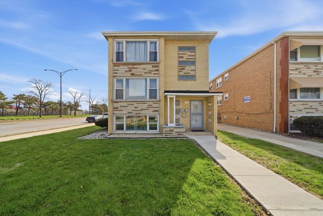 7901 S Whipple Street, Chicago, IL 60652