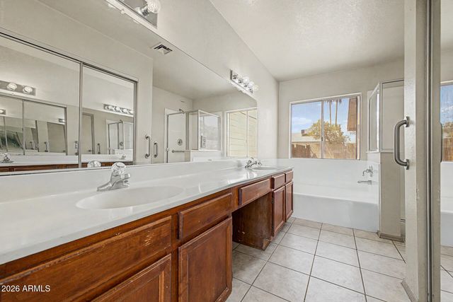 818 W ORAIBI Drive, Phoenix, AZ 85027