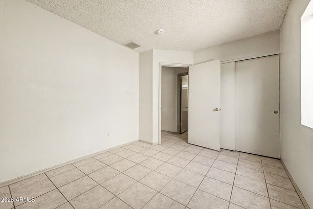 818 W ORAIBI Drive, Phoenix, AZ 85027