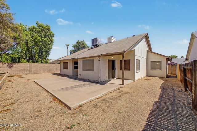 818 W ORAIBI Drive, Phoenix, AZ 85027