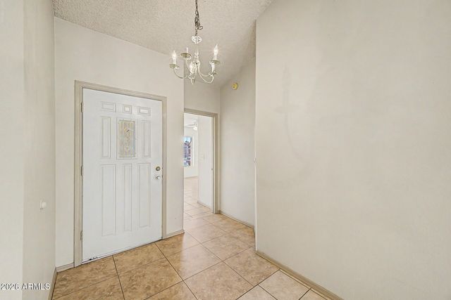 818 W ORAIBI Drive, Phoenix, AZ 85027
