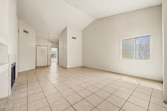818 W ORAIBI Drive, Phoenix, AZ 85027