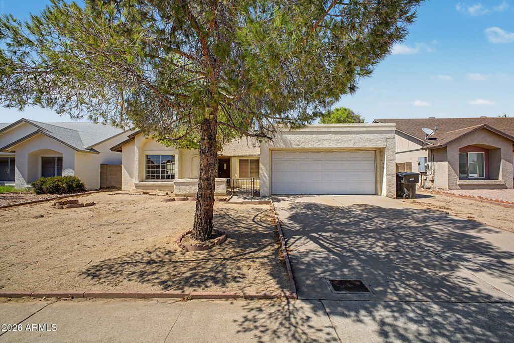 818 W ORAIBI Drive, Phoenix, AZ 85027