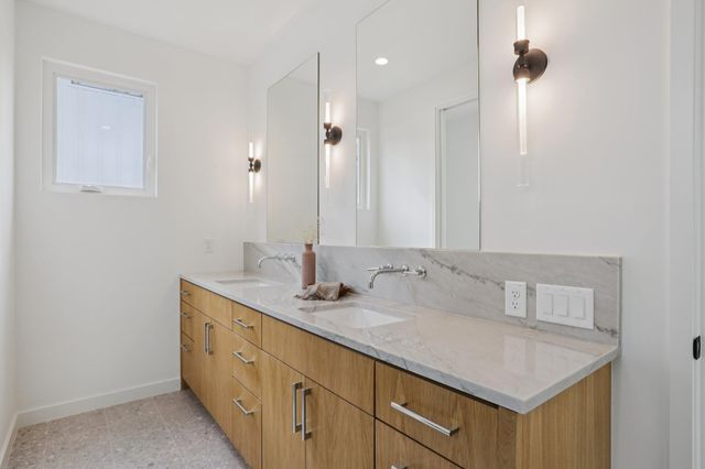 3019 Garwood ST 1, Austin, TX 78702