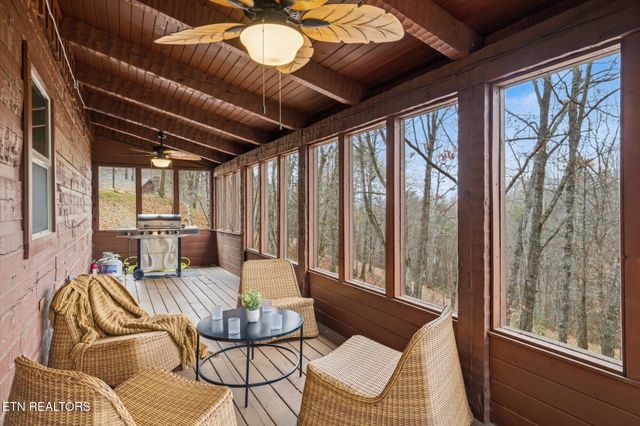 4372 Boogertown Rd 1, Sevierville, TN 37876