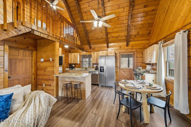 4372 Boogertown Rd 1, Sevierville, TN 37876