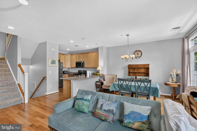 1581 RENATE DR, Woodbridge, VA 22192