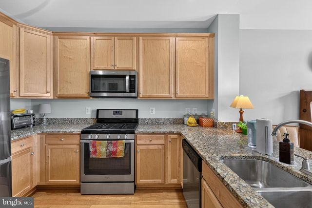 1581 RENATE DR, Woodbridge, VA 22192