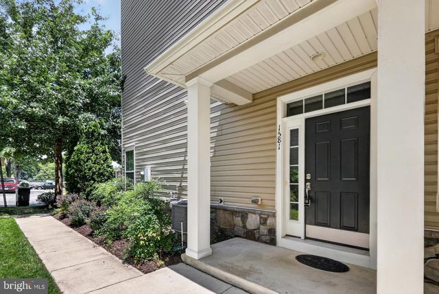 1581 RENATE DR, Woodbridge, VA 22192
