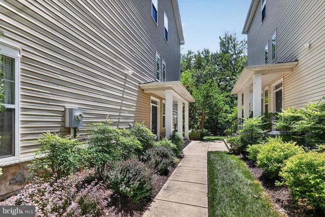 1581 RENATE DR, Woodbridge, VA 22192