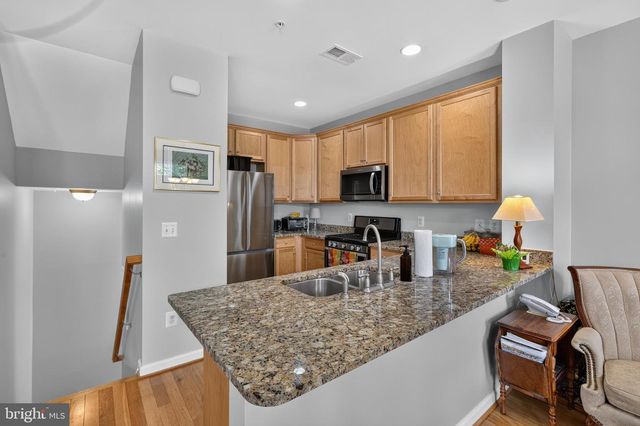 1581 RENATE DR, Woodbridge, VA 22192