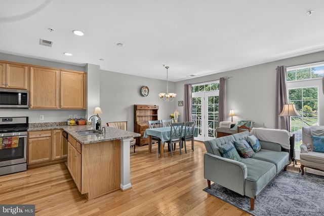 1581 RENATE DR, Woodbridge, VA 22192