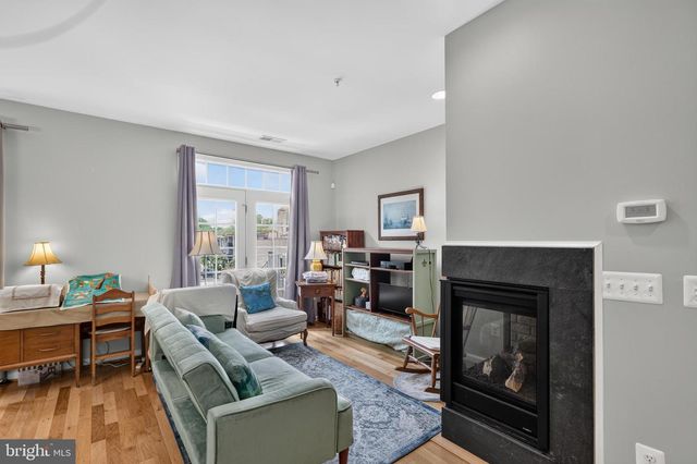 1581 RENATE DR, Woodbridge, VA 22192