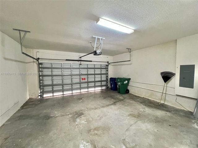 15153 SW 117 TER, Kendall, FL 33196