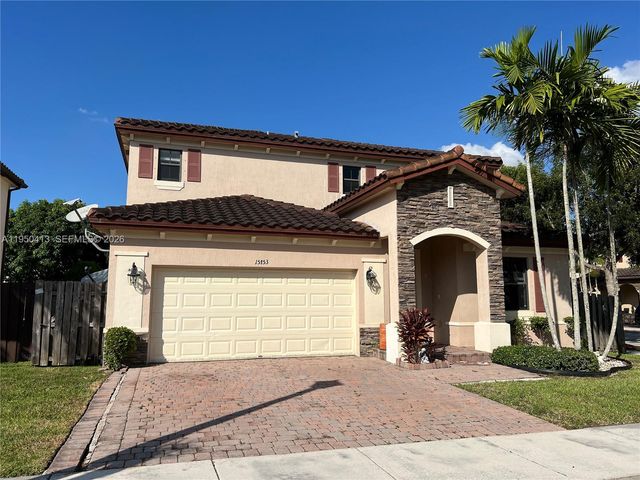 15153 SW 117 TER, Kendall, FL 33196