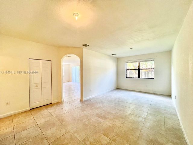 15153 SW 117 TER, Kendall, FL 33196