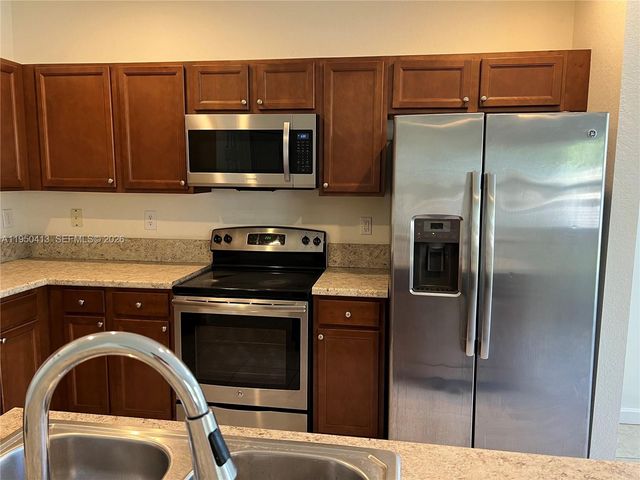 15153 SW 117 TER, Kendall, FL 33196