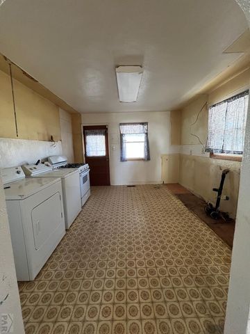 1104 Belmont Ave, Pueblo, CO 81004