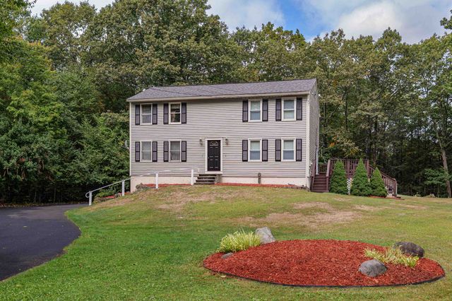 7 R Desforge Lane R, Derry, NH 03038