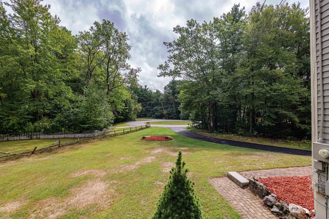 7 R Desforge Lane R, Derry, NH 03038