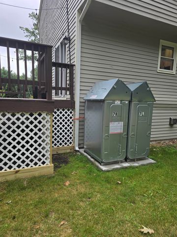 7 R Desforge Lane R, Derry, NH 03038