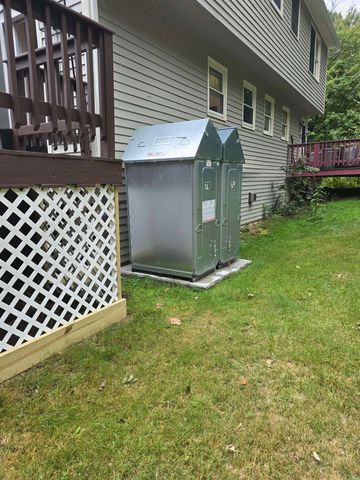 7 R Desforge Lane R, Derry, NH 03038