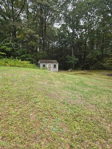 7 R Desforge Lane R, Derry, NH 03038