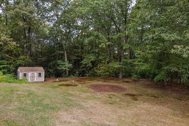 7 R Desforge Lane R, Derry, NH 03038