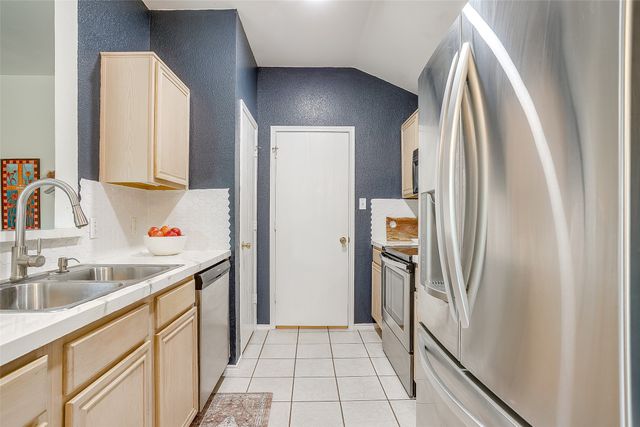 6401 Riverwater Trail, Fort Worth, TX 76179