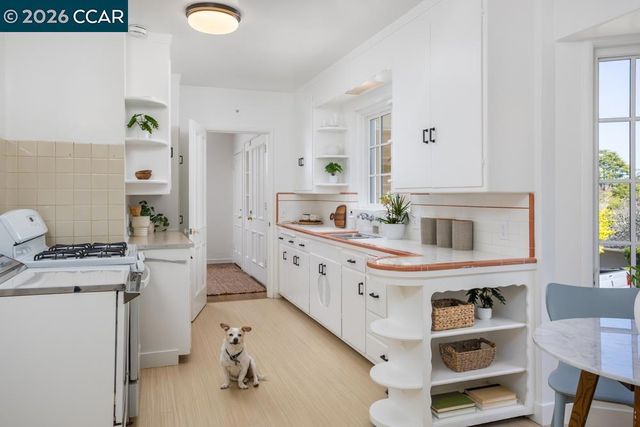 1040 Park Hills Rd, Berkeley, CA 94708