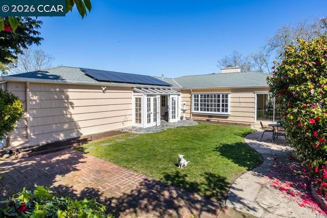 1040 Park Hills Rd, Berkeley, CA 94708