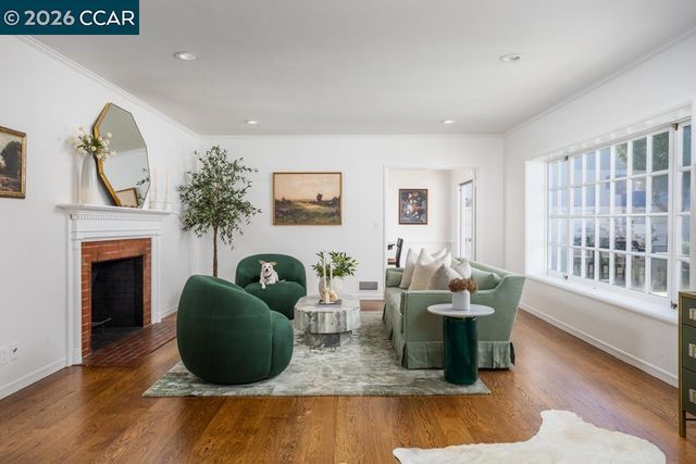 1040 Park Hills Rd, Berkeley, CA 94708