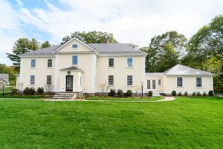 61 Wolcott Woods Lane 61, Milton, MA 02186