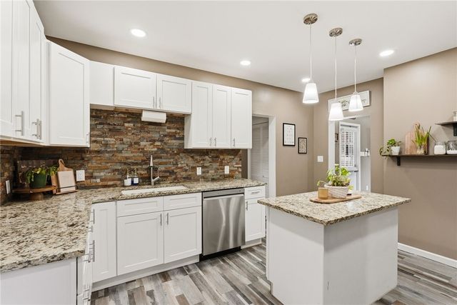 1629 Streets Run Road, Baldwin Boro, PA 15236