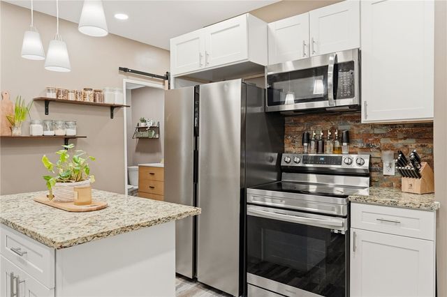 1629 Streets Run Road, Baldwin Boro, PA 15236