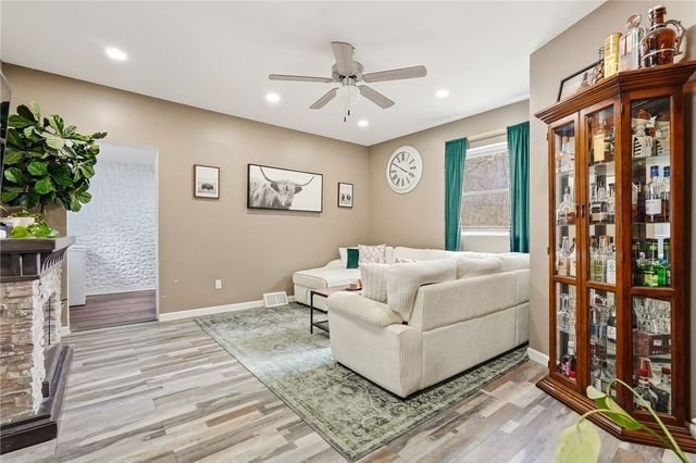 1629 Streets Run Road, Baldwin Boro, PA 15236