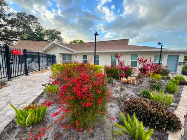 946 VIRGINIA STREET 104- J, Dunedin, FL 34698