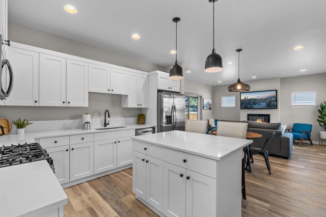 61579 SE Lucia Street, Bend, OR 97702