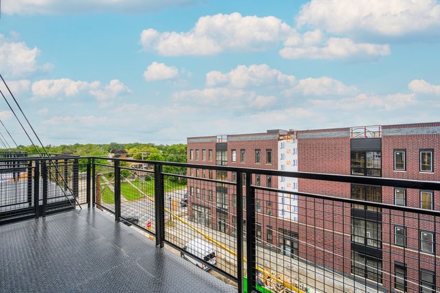 2725 Thatcher Avenue 506, River Grove, IL 60171