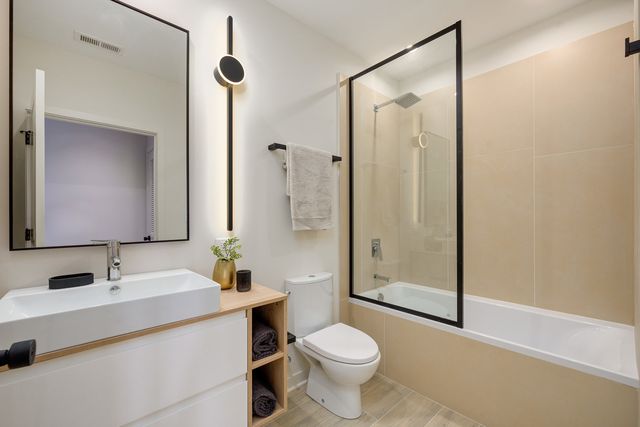 2725 Thatcher Avenue 506, River Grove, IL 60171