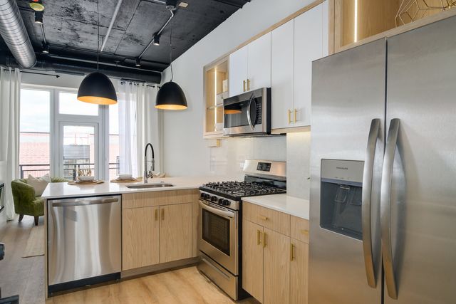 2725 Thatcher Avenue 506, River Grove, IL 60171