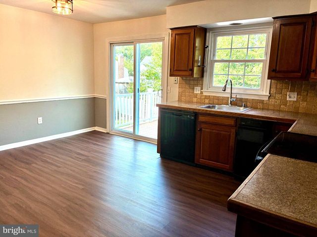 1232 PINE HILL RD, Mclean, VA 22101
