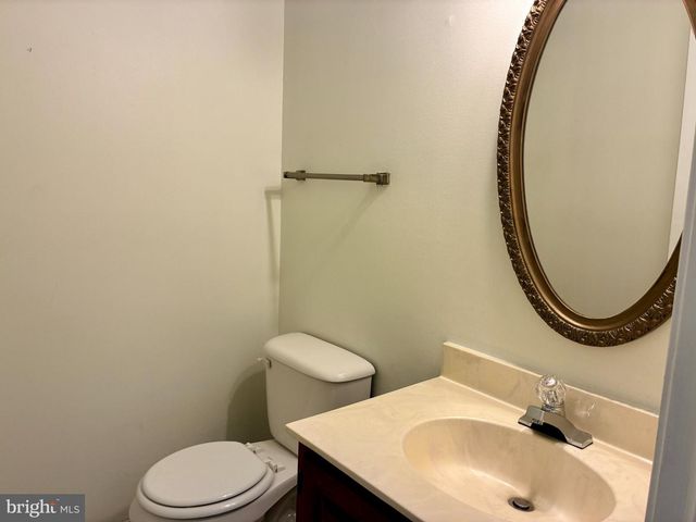 1232 PINE HILL RD, Mclean, VA 22101