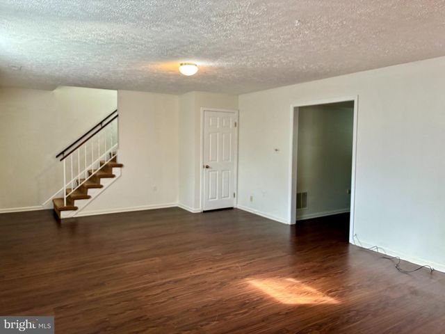 1232 PINE HILL RD, Mclean, VA 22101