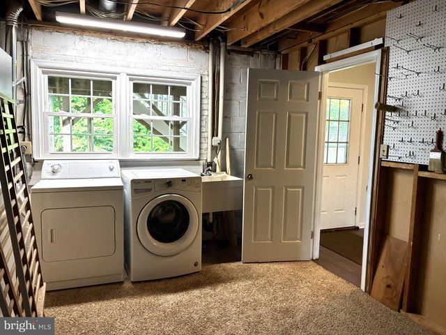 1232 PINE HILL RD, Mclean, VA 22101