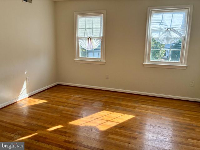 1232 PINE HILL RD, Mclean, VA 22101